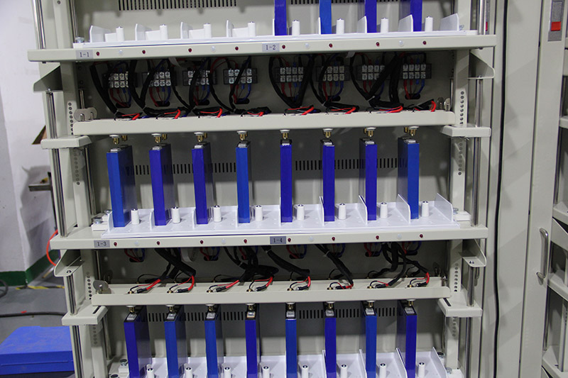 Prismatic Battery Tester